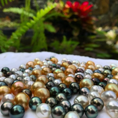 multi-colored loose pearls