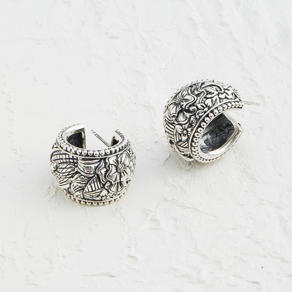 Oxidized silver filigree huggie goop earrings 
