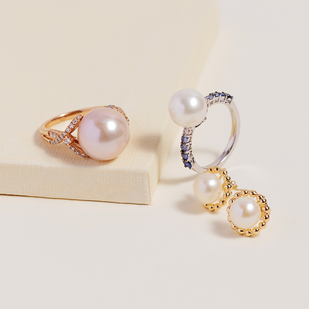 Pearl jewelry assortment 
